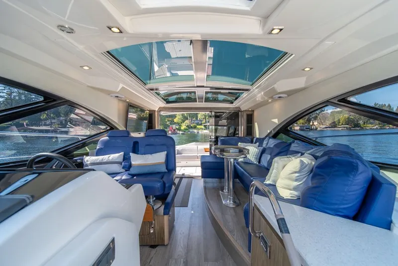 Slide: The Image of Sea Ray Sundancer 510 Signature 2018 - 23