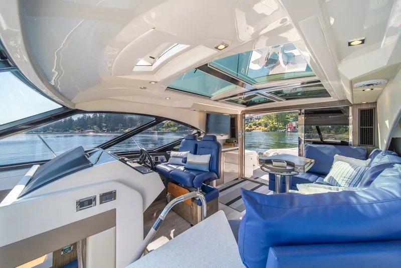 Slide: The Image of Sea Ray Sundancer 510 Signature 2018 - 24