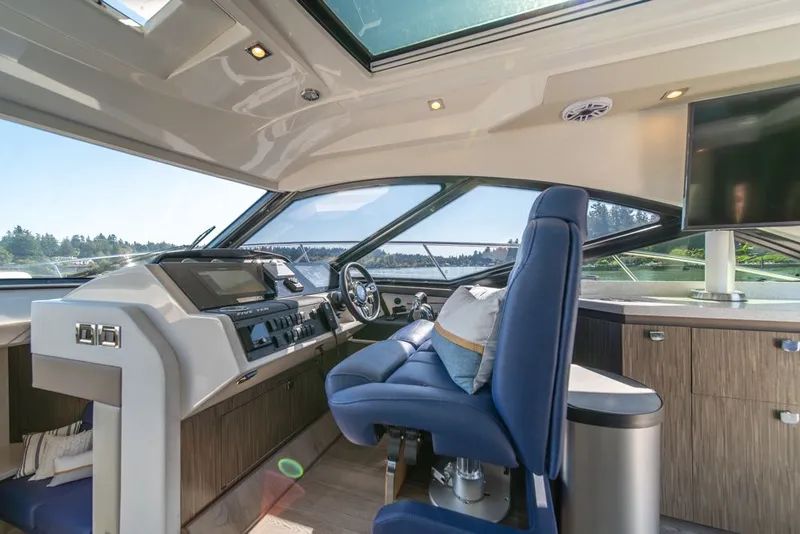 Slide: The Image of Sea Ray Sundancer 510 Signature 2018 - 26