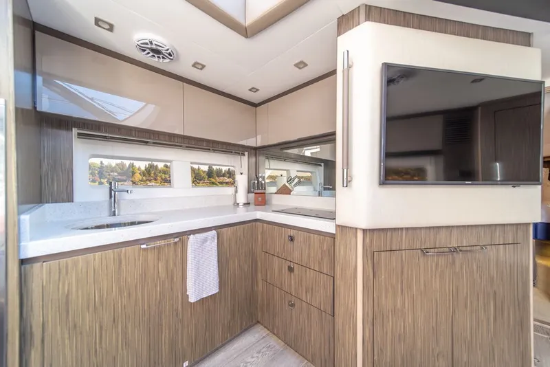 Slide: The Image of Sea Ray Sundancer 510 Signature 2018 - 31