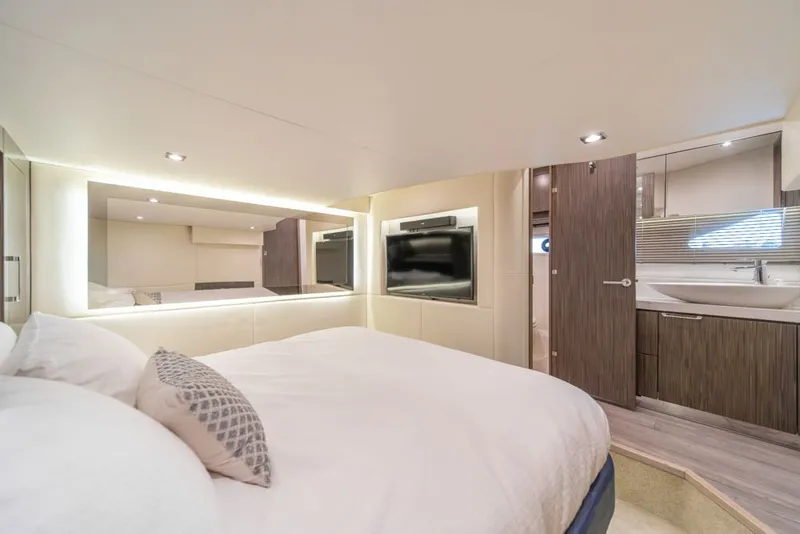 Slide: The Image of Sea Ray Sundancer 510 Signature 2018 - 34