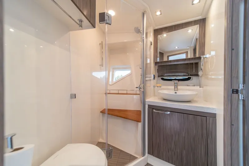 Slide: The Image of Sea Ray Sundancer 510 Signature 2018 - 42