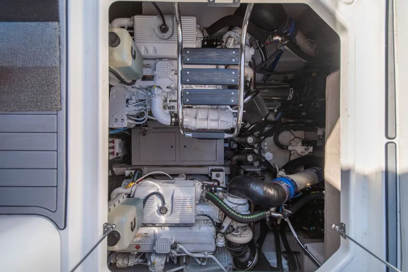 Slide: The Image of Sea Ray Sundancer 510 Signature 2018 - 49