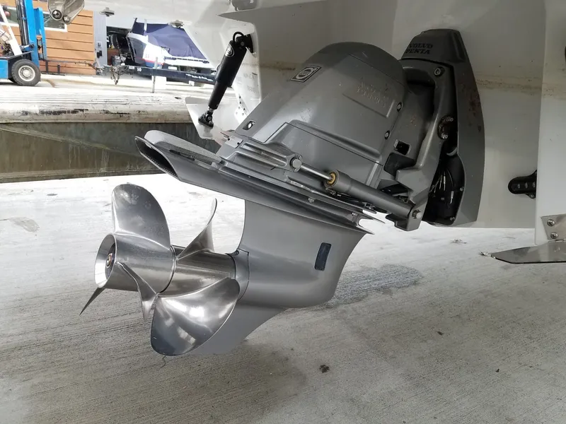 Slide: The Image of Cobalt R7 2015 - 6