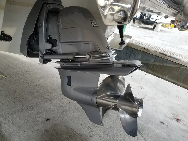 Slide: The Image of Cobalt R7 2015 - 8