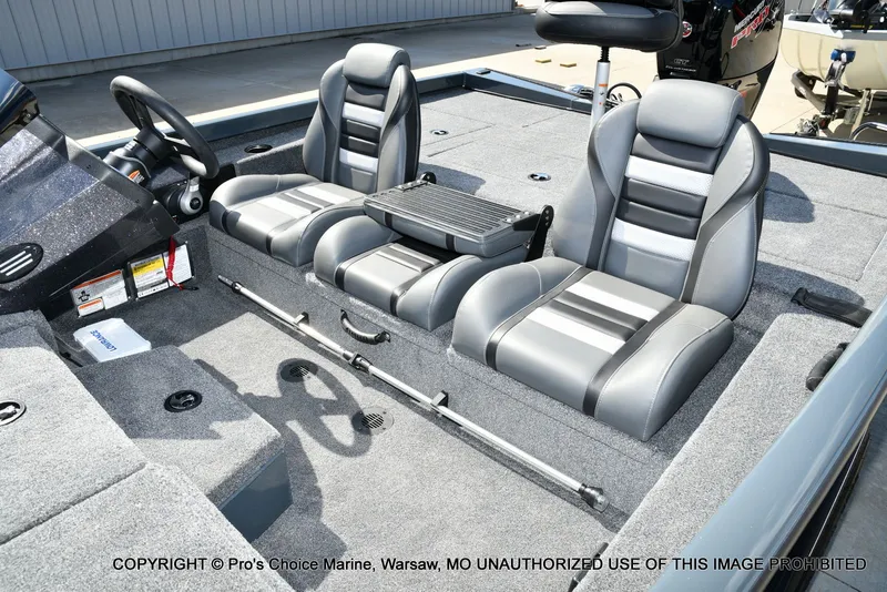 Slide: The Image of Ranger RT188P w/115HP Pro-XS 2026 - 16