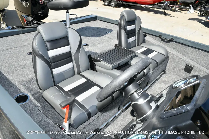 Slide: The Image of Ranger RT188P w/115HP Pro-XS 2026 - 33