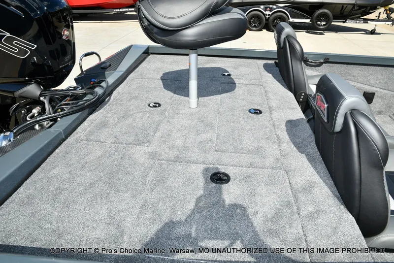 Slide: The Image of Ranger RT188P w/115HP Pro-XS 2026 - 34