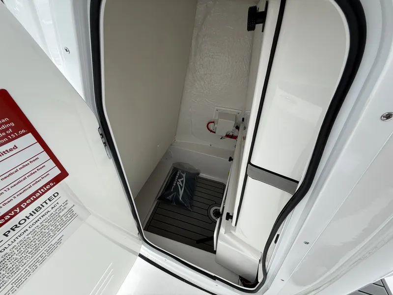 Slide: The Image of Tidewater 2410 Bay Max 2026 - 6