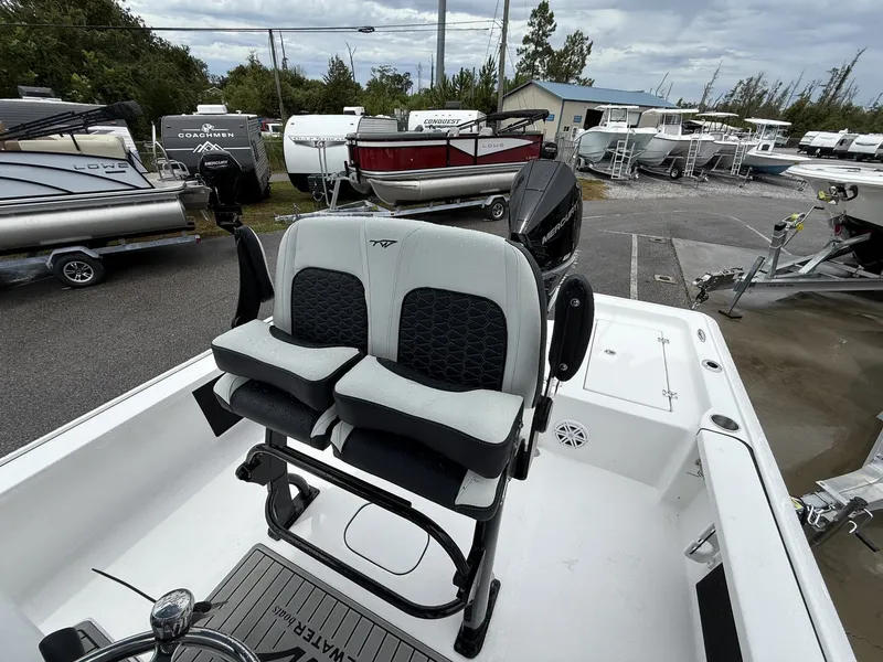 Slide: The Image of Tidewater 2410 Bay Max 2026 - 10