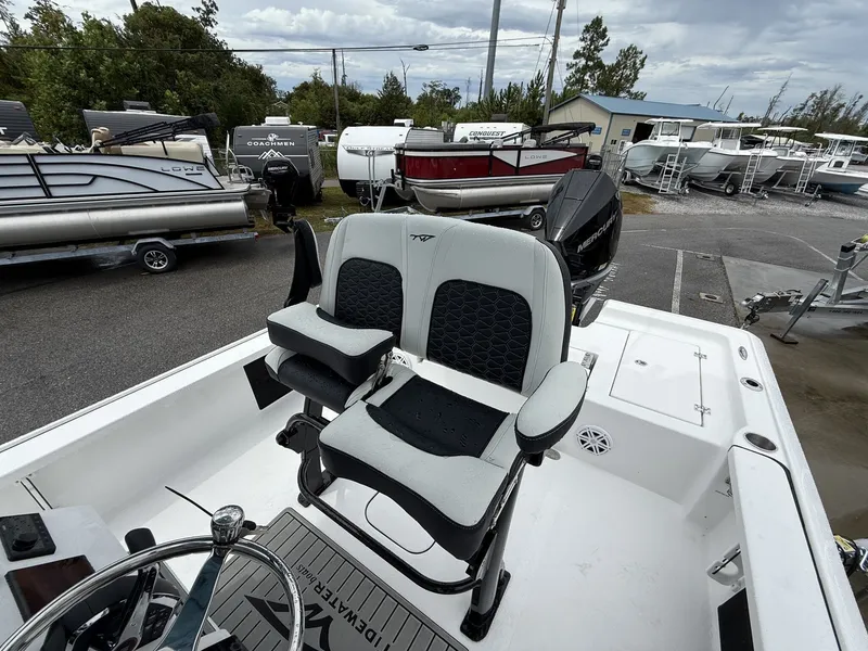 Slide: The Image of Tidewater 2410 Bay Max 2026 - 11