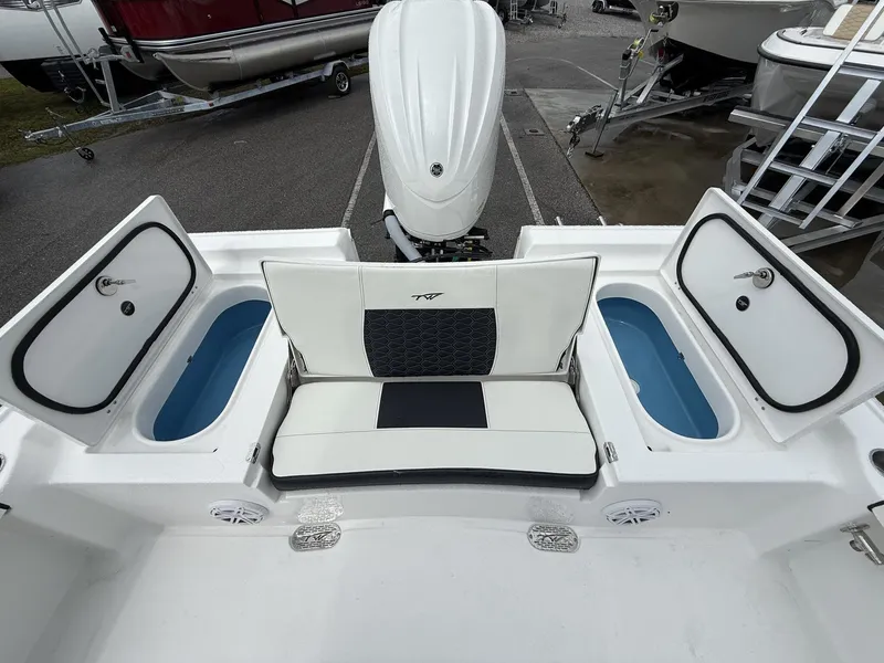 Slide: The Image of Tidewater 2410 Bay Max 2026 - 14