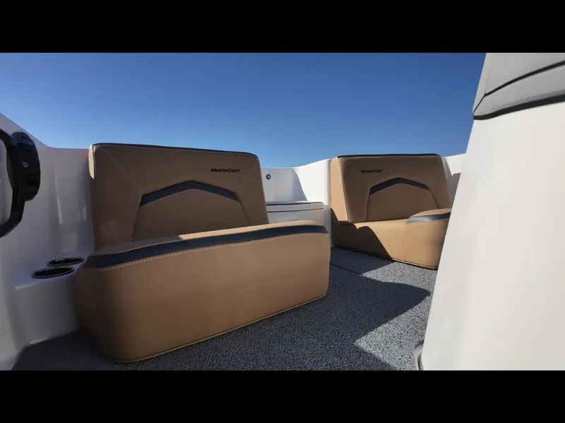 Slide: The Image of MasterCraft ProStar 2026 - 13