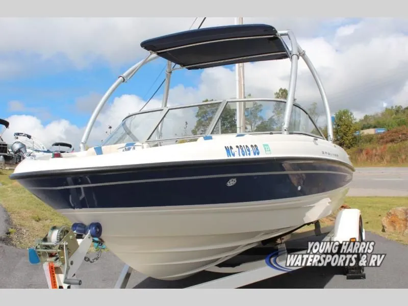 Slide: The Image of Bayliner 195 Bowrider 2005 - 3