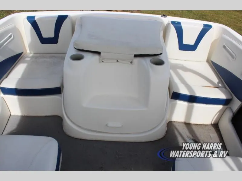 Slide: The Image of Bayliner 195 Bowrider 2005 - 7