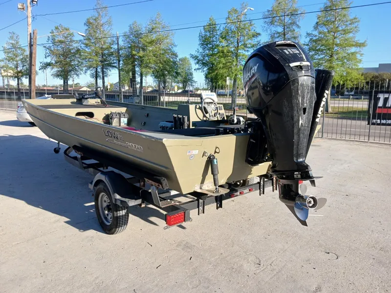 Slide: The Image of Lowe Roughneck U2070CC 2020 - 10