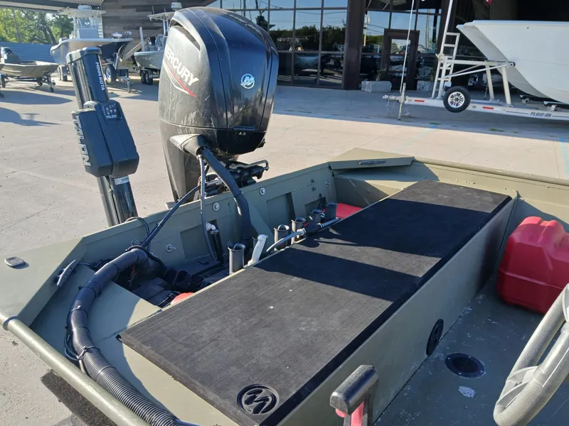 Slide: The Image of Lowe Roughneck U2070CC 2020 - 12