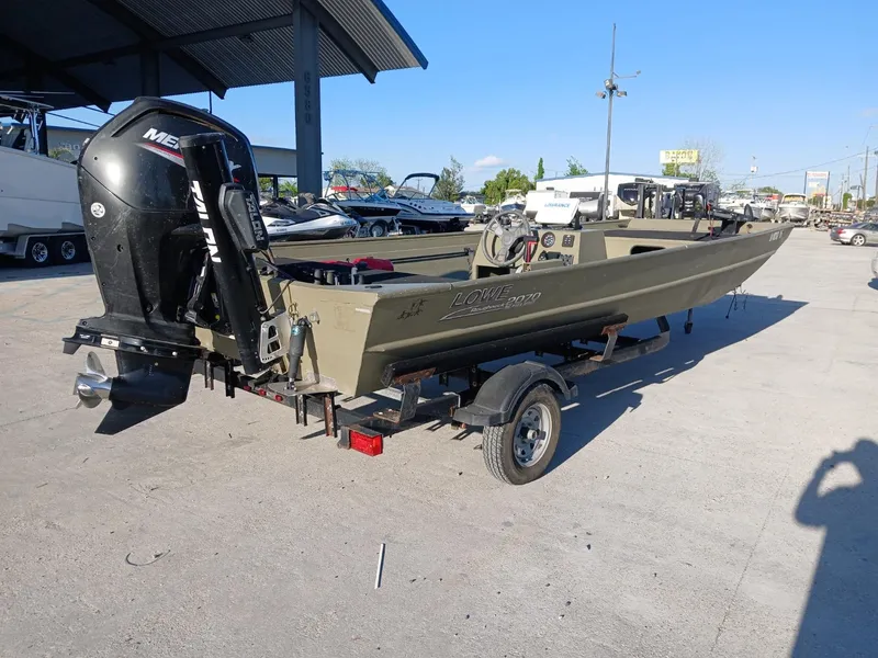 Slide: The Image of Lowe Roughneck U2070CC 2020 - 9