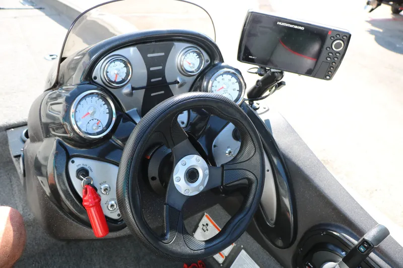 Slide: The Image of Tracker Pro 175 team TXW 2023 - 24