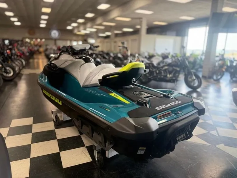 Slide: The Image of Sea-Doo GTI SE 170 2026 - 4