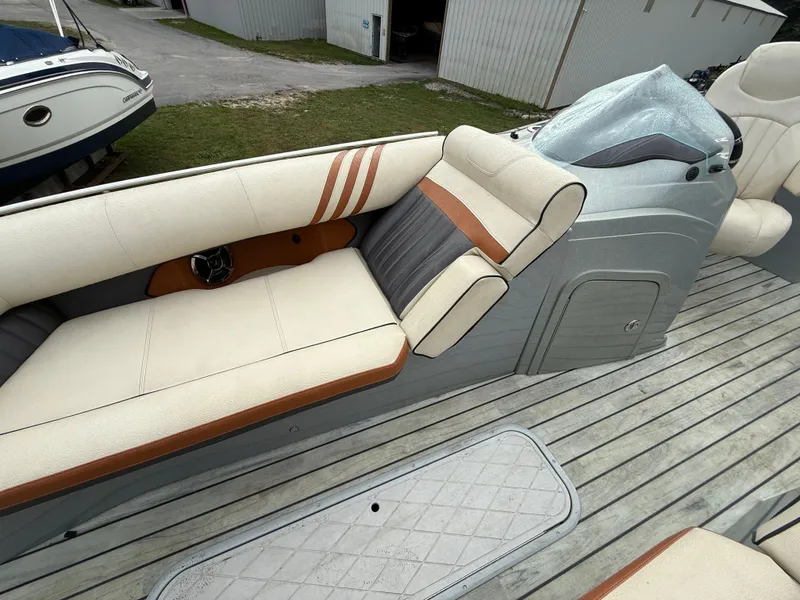 Slide: The Image of Crest Savannah 250 2016 - 18