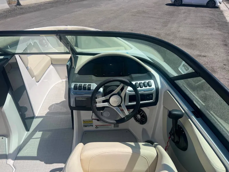 Slide: The Image of Regal 2000ES 2023 - 10