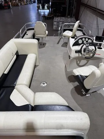 Slide: The Image of Lowe FS214 W/Mercury 90 2013 - 10