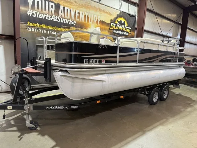 Slide: The Image of Lowe FS214 W/Mercury 90 2013 - 2