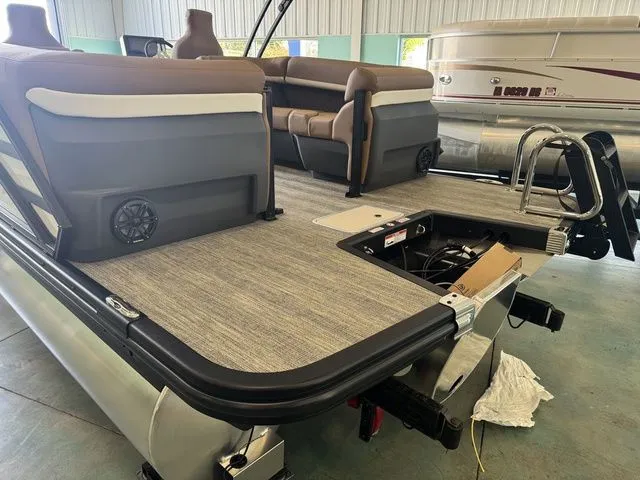 Slide: The Image of Bennington M Quad Bench 22 MFB 2026 - 7