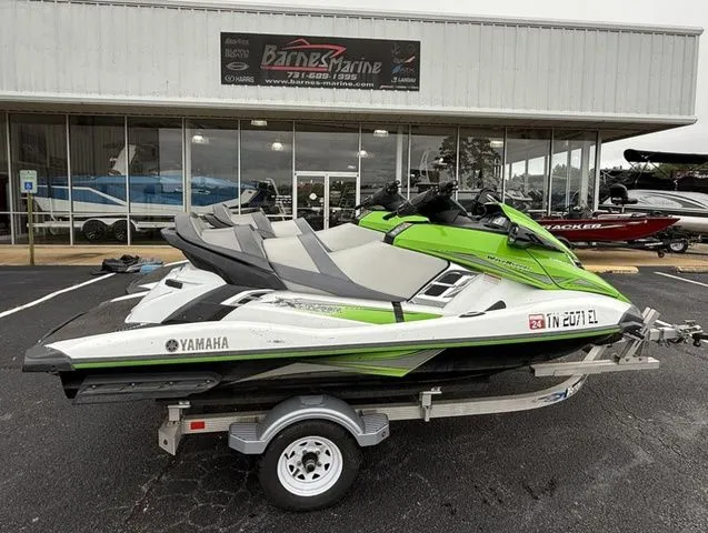 Slide: The Image of Yamaha FX Cruiser HO 2016 - 4