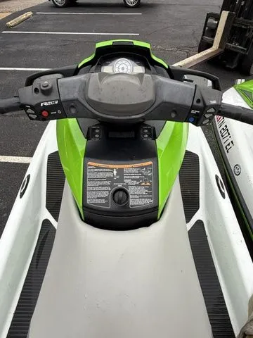 Slide: The Image of Yamaha FX Cruiser HO 2016 - 8