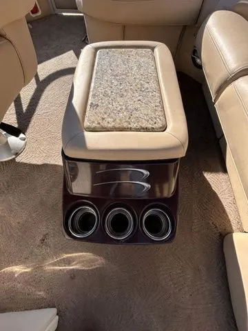 Slide: The Image of Bennington 2575QXi 2008 - 4