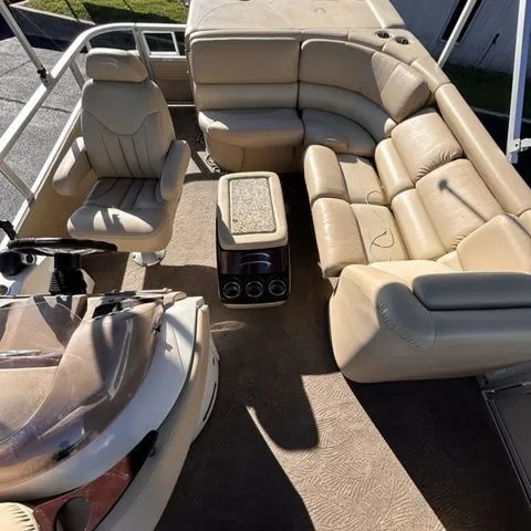 Slide: The Image of Bennington 2575QXi 2008 - 5