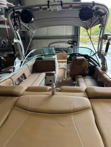 Slide: The Image of MasterCraft XT22 2020 - 17