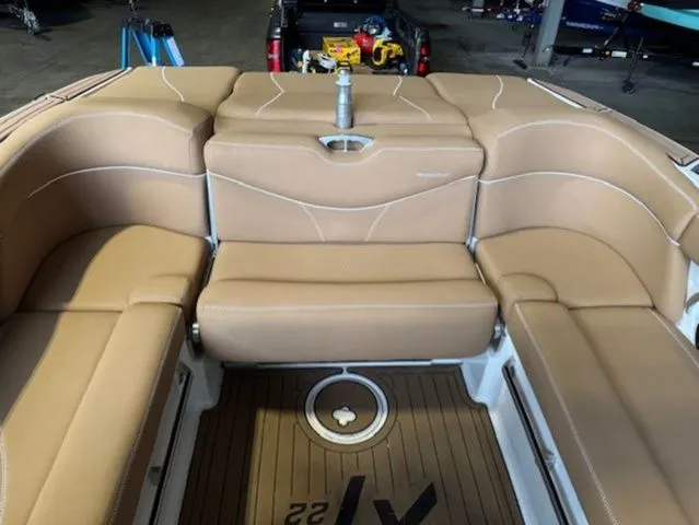 Slide: The Image of MasterCraft XT22 2020 - 19