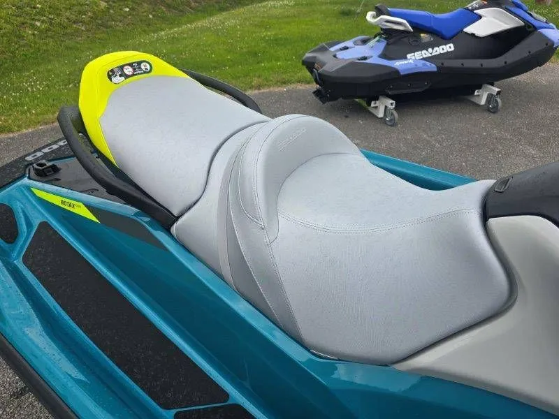 Slide: The Image of Sea-Doo GTI E 130 w/ Sound 2026 - 24