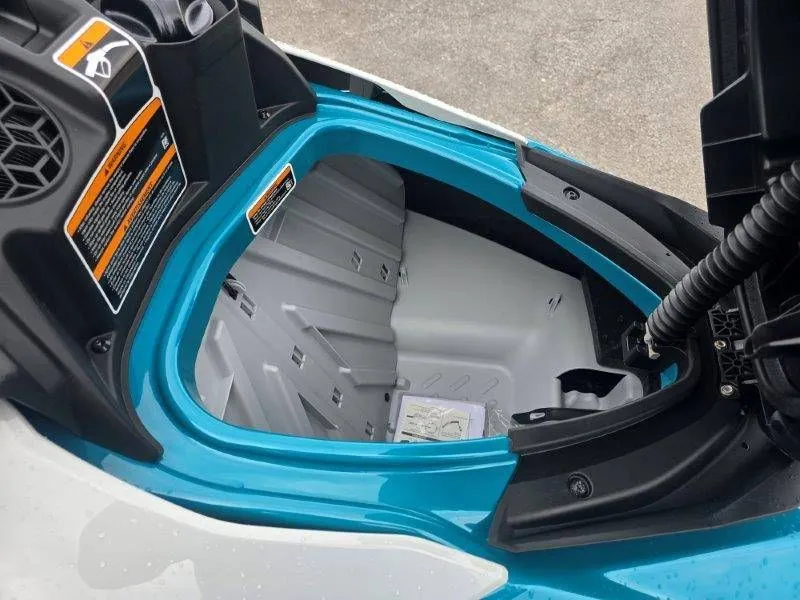 Slide: The Image of Sea-Doo GTI E 130 w/ Sound 2026 - 25