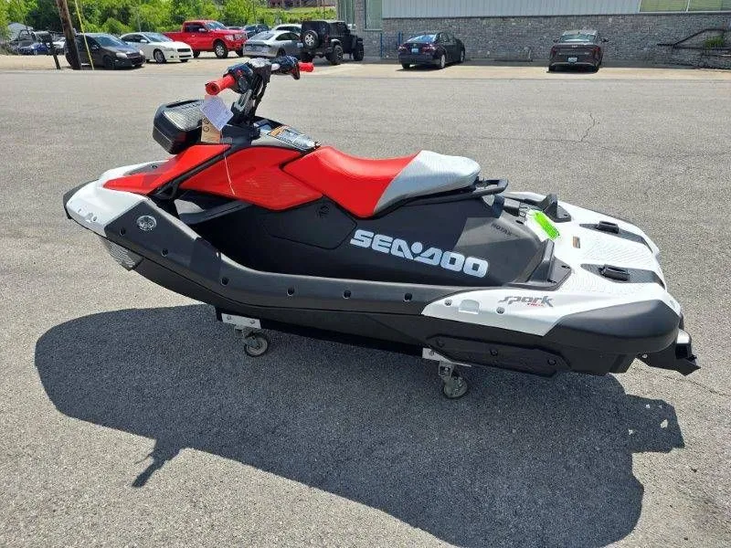 Slide: The Image of Sea-Doo Spark Trixx 2026 - 30