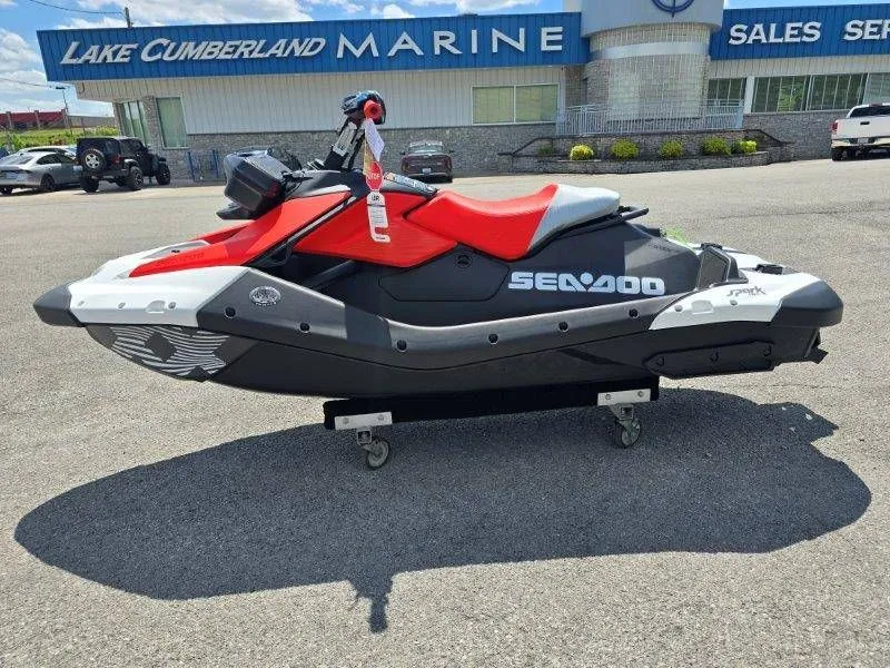 Slide: The Image of Sea-Doo Spark Trixx 2026 - 32