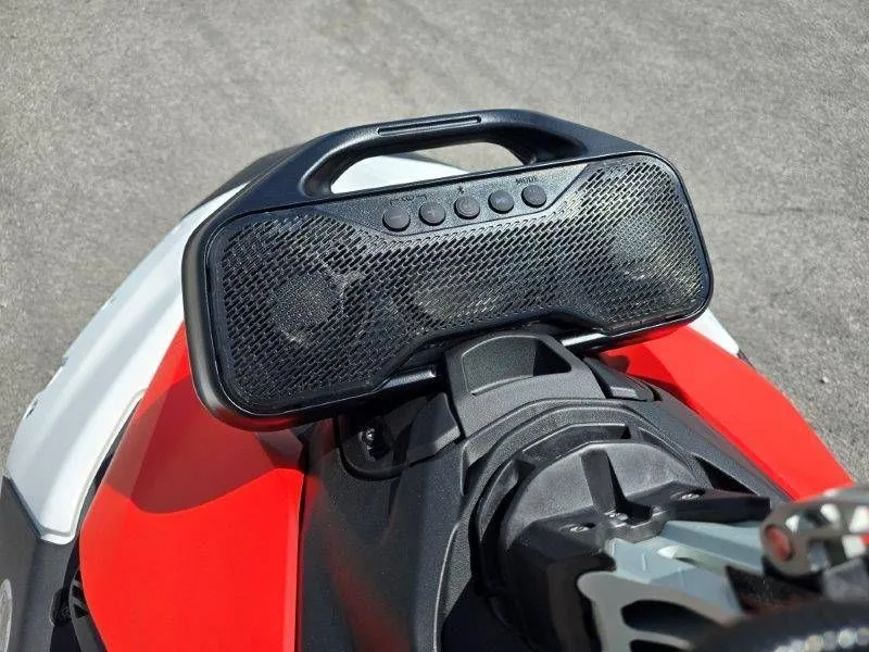 Slide: The Image of Sea-Doo Spark Trixx 2026 - 33