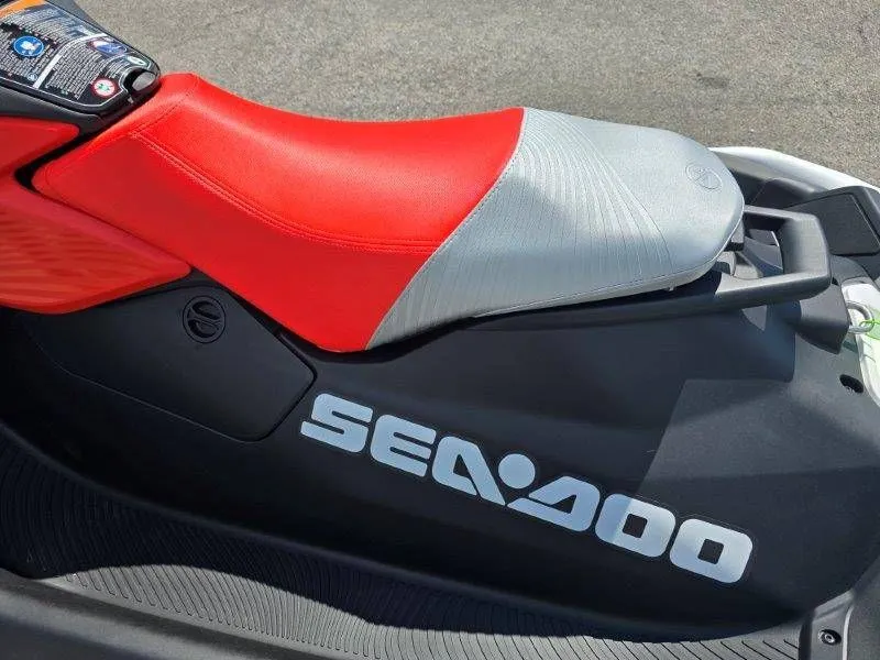 Slide: The Image of Sea-Doo Spark Trixx 2026 - 43