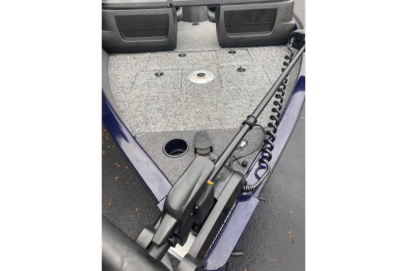 Slide: The Image of Tracker Pro Guide V-16 WT 2026 - 47