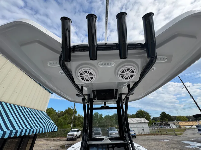 Slide: The Image of Tidewater 232 CC Adventure 2026 - 20