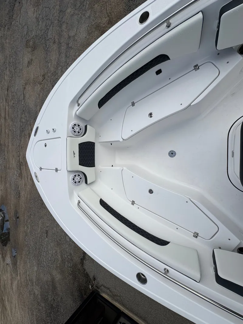 Slide: The Image of Tidewater 232 CC Adventure 2026 - 24