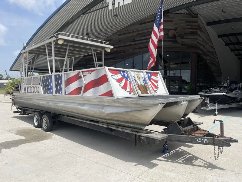 Slide: The Image of Pontoon 29 Beachcomber 1985 - 18