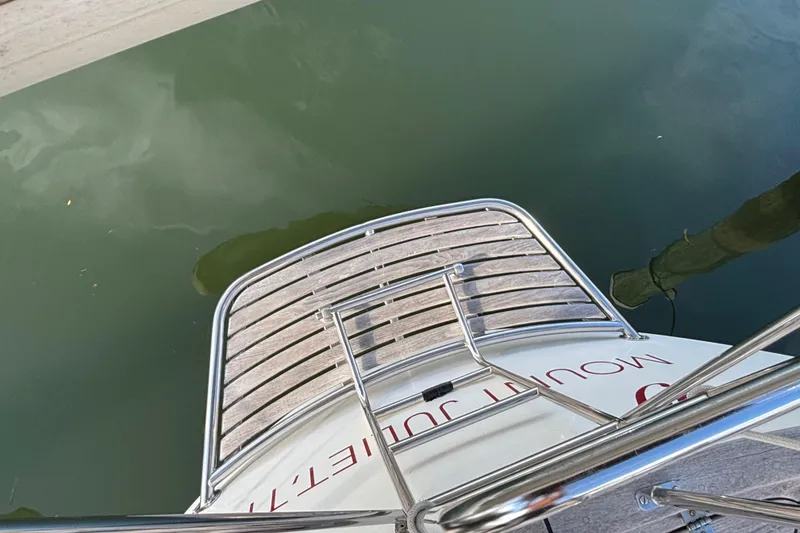 Slide: The Image of Najad 390 yacht stern view with swim platform, 1992 model. - 25