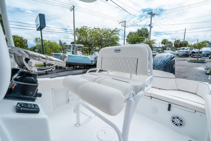 Slide: The Image of Sea Hunt Ultra 219 2026 - 16