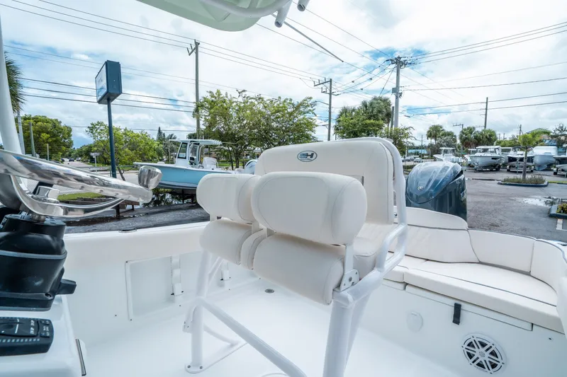 Slide: The Image of Sea Hunt Ultra 219 2026 - 15