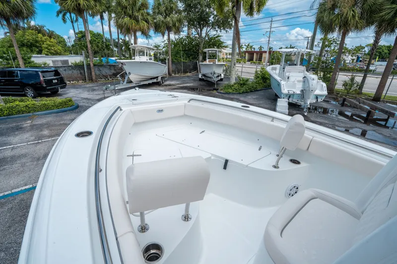 Slide: The Image of Sea Hunt Ultra 219 2026 - 19