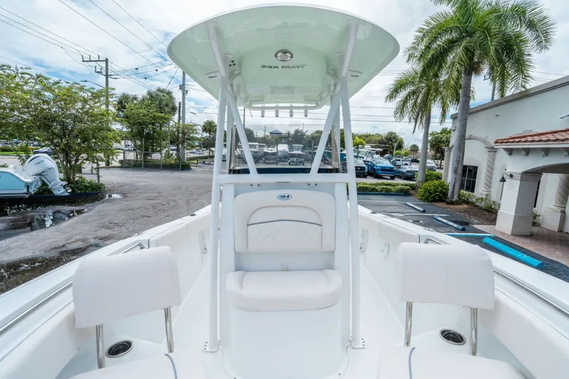 Slide: The Image of Sea Hunt Ultra 219 2026 - 22